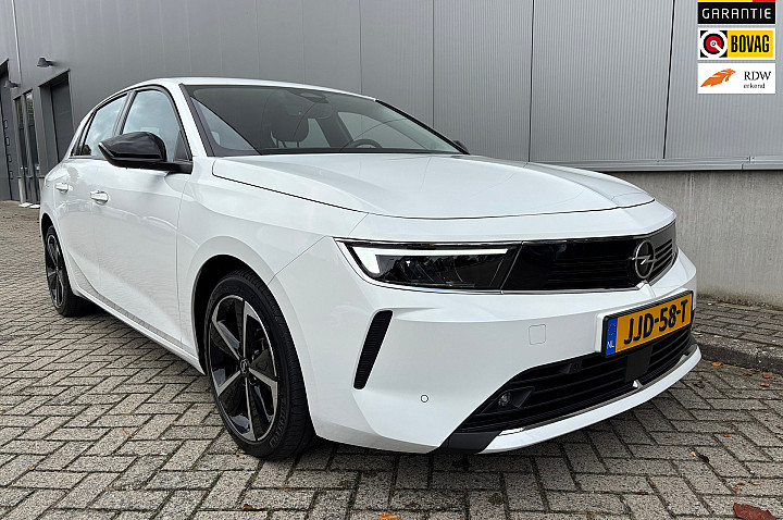 Opel Astra 1.6 Hybrid Edition Carplay