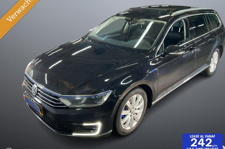 Volkswagen Passat Variant 1.4 TSI GTE | Pano | Massage | Alcantara
