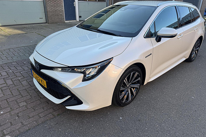 Toyota Corolla Touring Sports 1.8 Hybrid Business+ All-in
