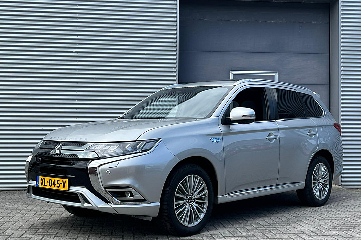 Mitsubishi Outlander 2.4 PHEV Instyle Verkocht