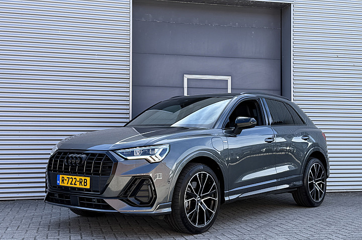 Audi Q3 45 TFSI e S edition I Verkocht