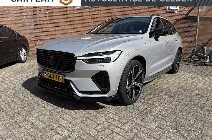 Volvo XC60 2.0 T6 Plug-in hybrid Ultimate Dark | HK Audio | Dig. Spiegel | Garantie | Head-up | Stoel + Stuurve